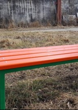 Лавка металлодеревянная. Каркас выполнен из профильной трубы 40х40. Сидение выполнено из брусков ...